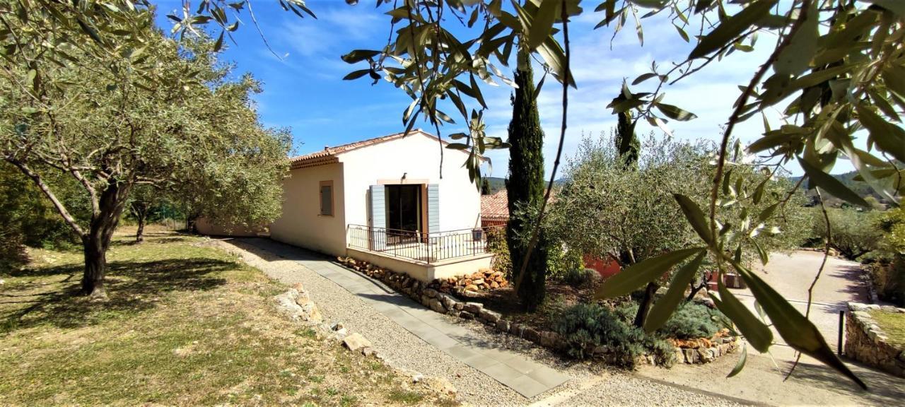 O Patio Du Mas Bed and Breakfast Callas Buitenkant foto